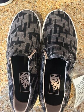 RARE Sz 7 W- VANS Slip On Yusuke Hanai SAMPLE California unreleased 2016 Geo